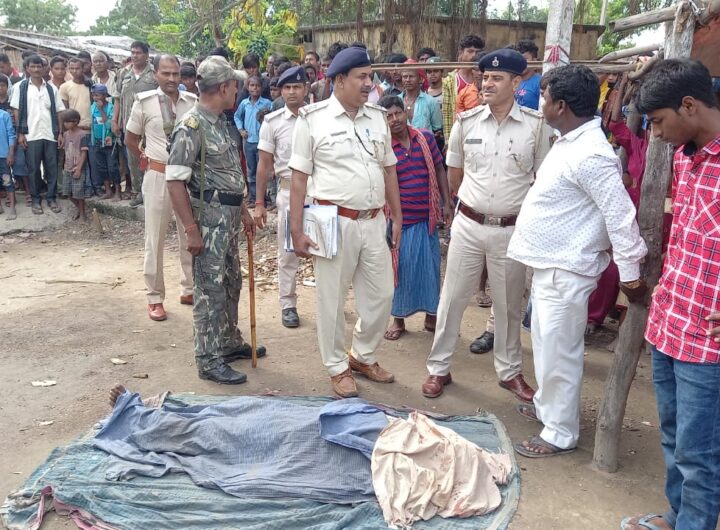 जंगल-में-पेड़-काटने-से-रोकने-पर-वनरक्षी-की-कुल्हाड़ी-से-काटकर-हत्या