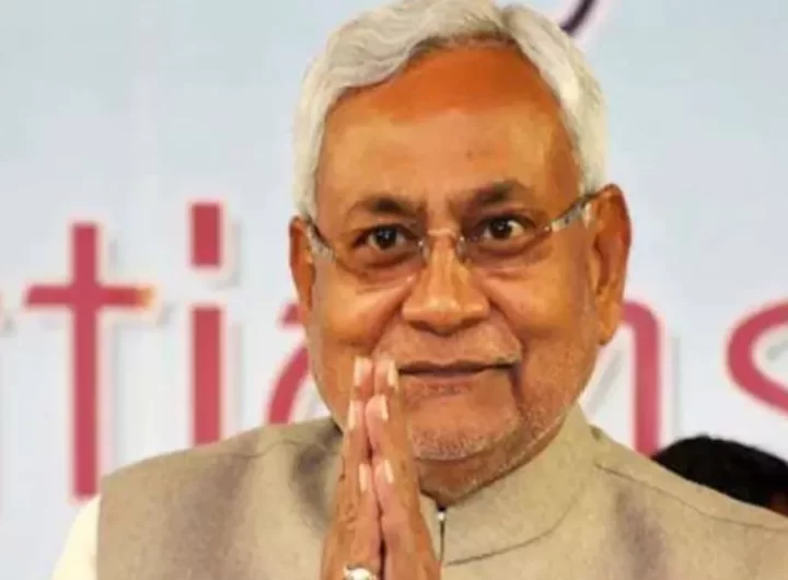 मुख्यमंत्री-ने-शक्ति-पीठ-मंदिर-में-की-पूजा